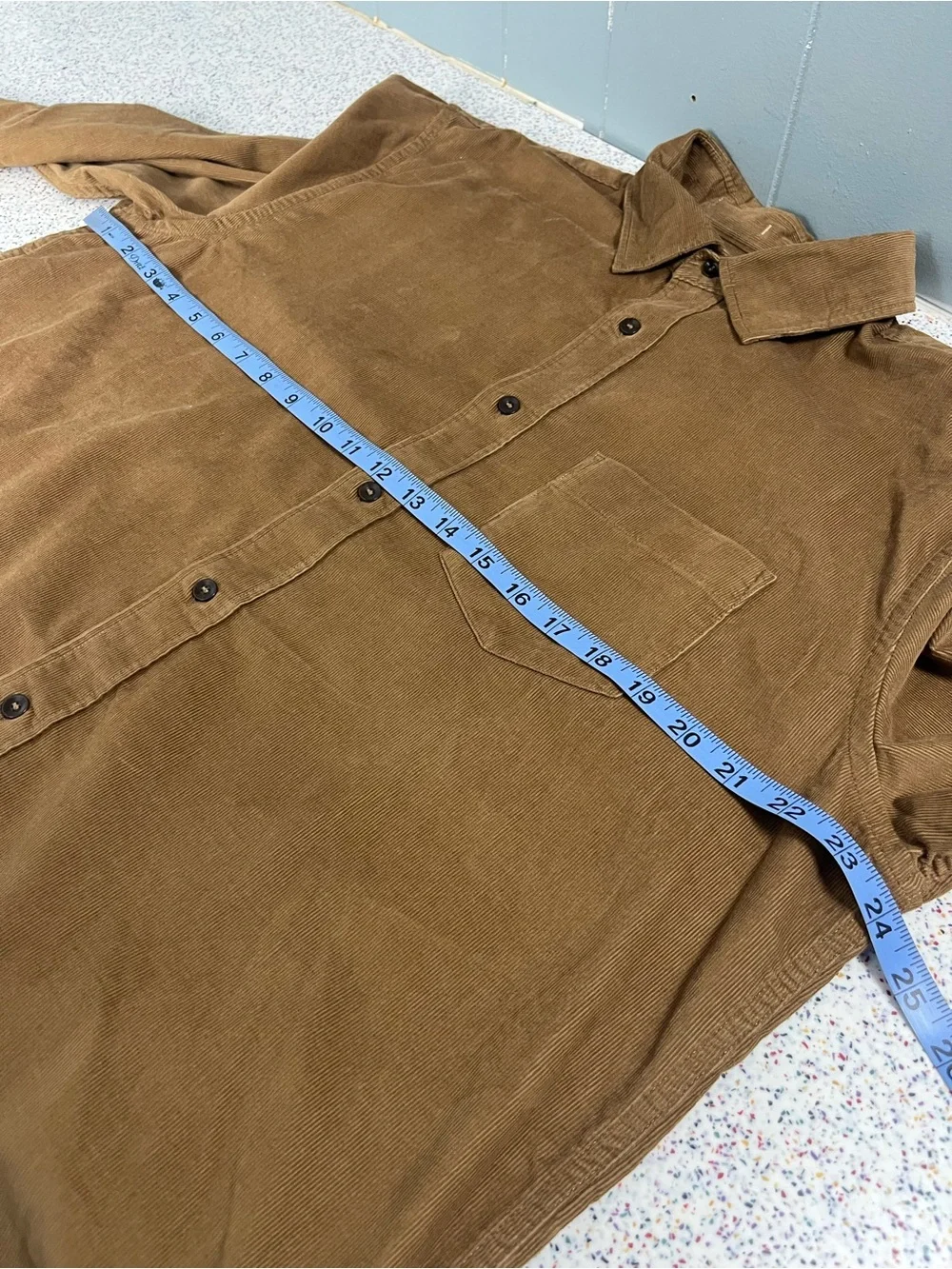 Banana Republic Men’s Standard Fit Lightweight Corduroy Shirt Khaki Beige Size L